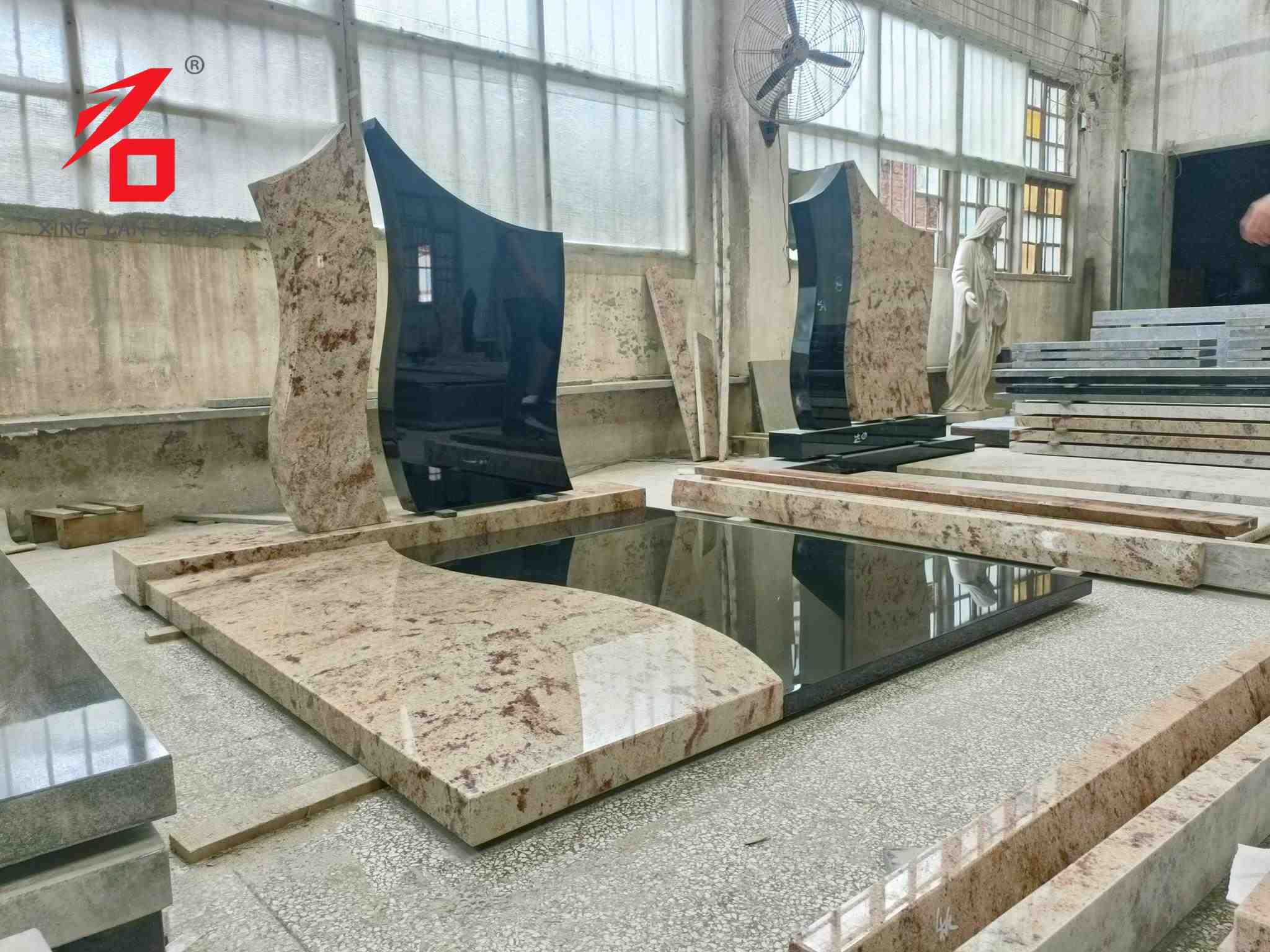 Austraalia kunstiline skulptuurne hauakivi